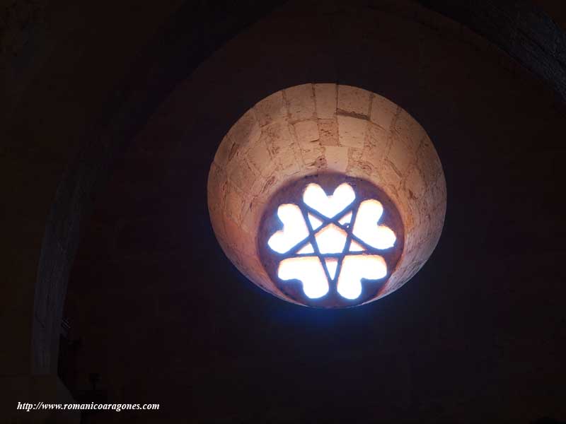 TORRE QUE CONTIENE LA CÚPULA